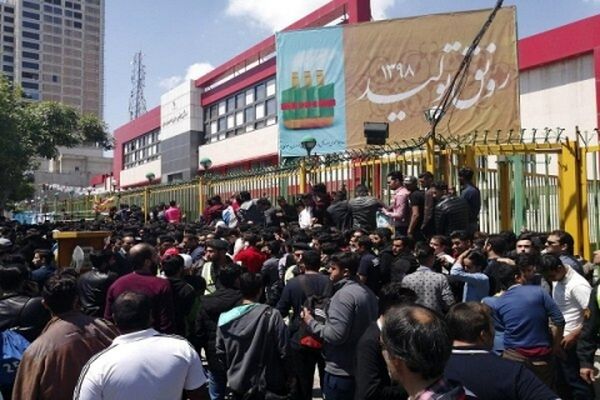 گزارش مشهدفوری از بلیت فروشی امروز بازی پدیده و استقلال