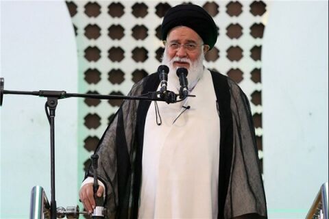 ماه رمضان ماه آرایش جنگی است/ مسئولین در صف نخست آرایش جنگی باشند/ مردم ۴۰ سال نشان دادند با آمریکا آشتی نمی‌ک