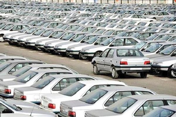 بازار خودرو از کنترل خارج شده/سایت‌های خرید عامل هیجان در بازار شده‌اند