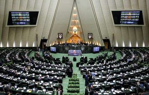 طرح جدید مجلس برای حمایت از اشتغال: شاغلین کم درآمد تحت حمایت دولت می شوند