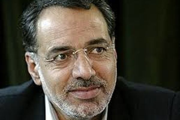 منزلت معلم با فقر در تعارض است