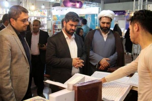 بازدید مدیر کل فرهنگ و ارشاد اسلامی خراسان رضوی از نمایشگاه قرآن مشهد