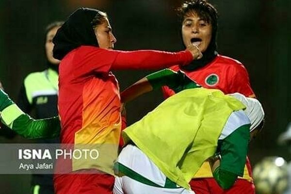 درگیری در لیگ برتر فوتبال بانوان