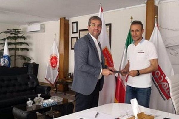 یحیی گل محمدی قراردادش را برای 2 فصل تمدید کرد