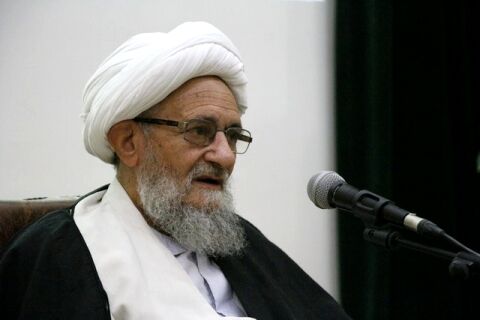 حل مشکلات اقتصادی باعملی کردن منویات رهبر معظم انقلاب محقق می شود