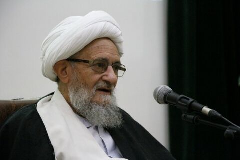 حل مشکلات اقتصادی باعملی کردن منویات رهبر معظم انقلاب محقق می شود