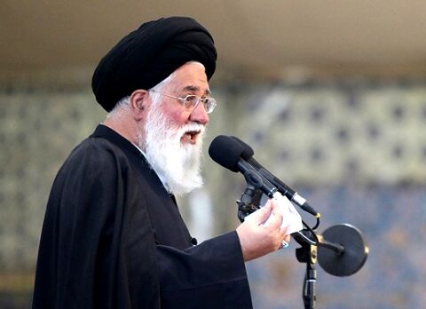 آیت‌الله ‌علم‌الهدی‌: تمام مصائب ناشی از انحراف از خط رهبری است /‌ مقاوم پای خیمه ‌نظام ایستاده‌ایم‌