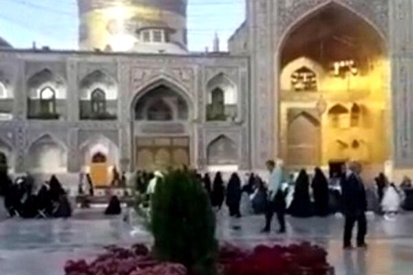 دعای سلامتی امام زمان در صحن و سرای امام هشتم(ع)