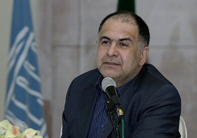 جزو مشمولان قانون منع به کارگیری بازنشستگان بودم/ برای برگزاری نمایشگاه مطبوعات یک شرط داریم/ دست دلالان کاغذ