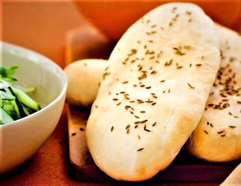 طرز پخت یک نان معطر در خانه