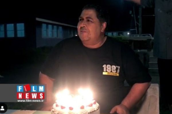 رقص فرهاد اصلانی در تولدش+فیلم