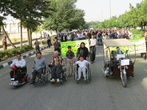 همایش بزرگ پیاده روی معلولان در نیشابور برگزار شد