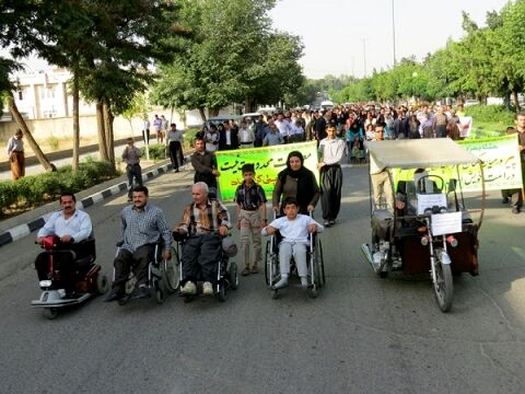 همایش بزرگ پیاده روی معلولان در نیشابور برگزار شد