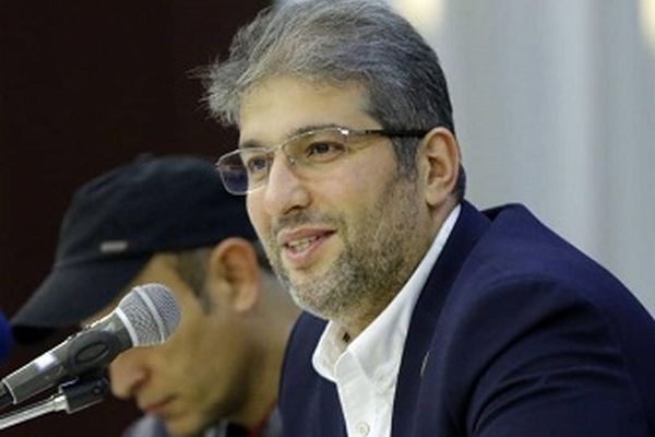 حمیداوی:عدم اعلام زمان بازیهای لیگ برای فوتبال ایران زشت است
