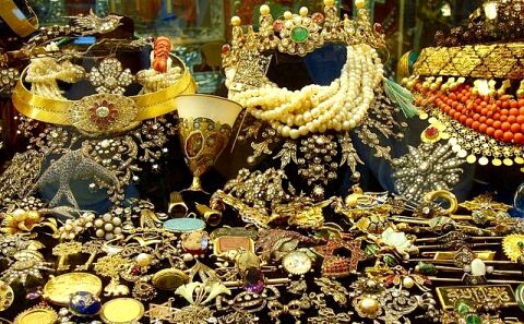 بخشی از نوسانات بازار طلا و ارز عمدی است