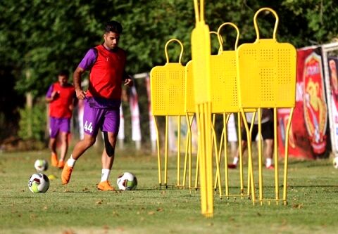 دیدار تدارکاتی شاگردان گل‌محمدی با مس کرمان