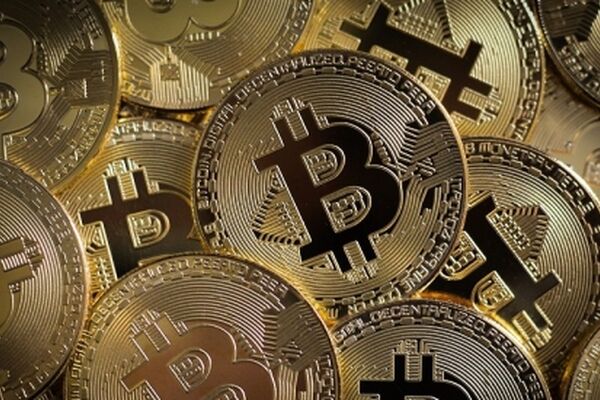 غفلت 8 هزار میلیارد تومانی از مصرف برق برای استخراج بیت کوین