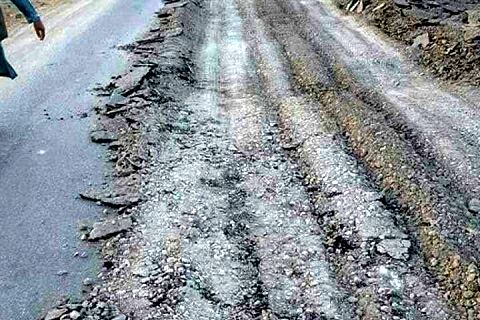 اگر جاده شهرک صنعتی فناوری های برتر اختصاصی بود پس ما نباید مجوز عبور قطار شهری مشهد_گلبهار را می دادیم