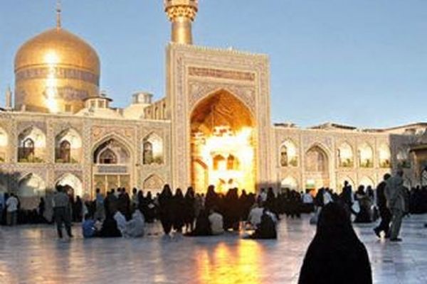 هفت نفر در حرم مطهر رضوی مسلمان شدند