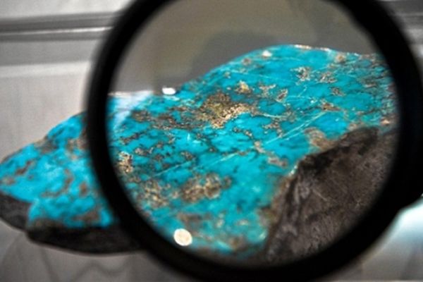 صادرات فیروزه نیشابور نیازمند «برندسازی» است