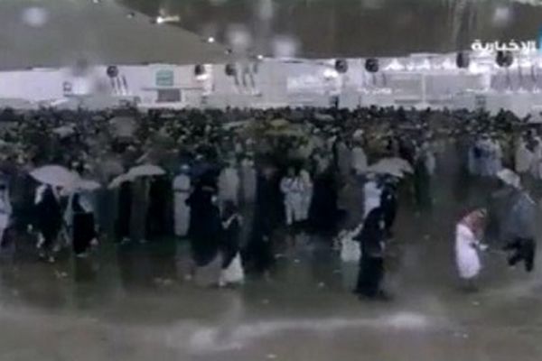 مکه/بارش شدید باران در مشاعر مقدسه