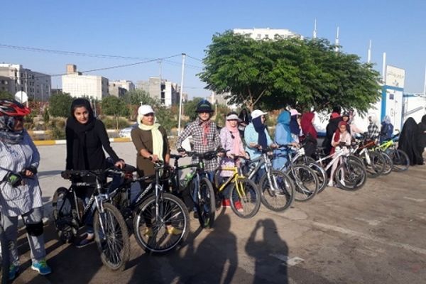 همایش عمومی رکابزنی بانوان مشهدی برگزار شد