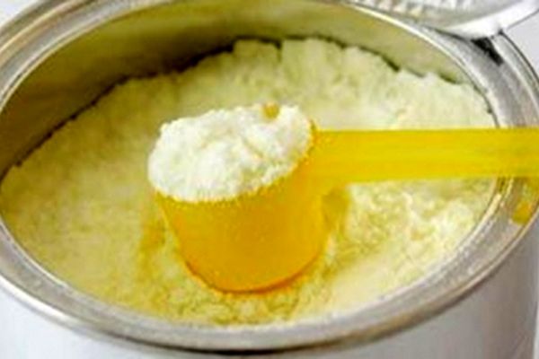 داروخانهء متخلف به تعزیرات معرفی می شود/فروش شیرخشک فقط با قیمت مصوب