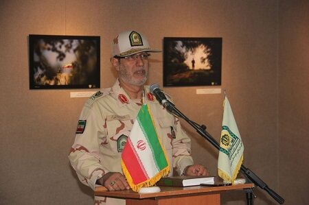 نمایشگاه عکس نگاه بانان خورشید افتتاح شد
