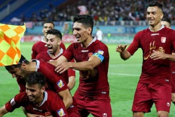 صعود شهرخودرو به صدر جدول با شکست شاهین ۱۰ نفره