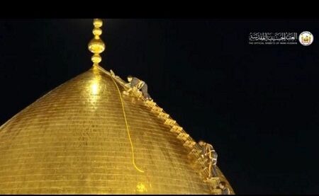 شستشوي گنبد مطهر حرم حضرت سيدالشهدا(ع) قبل آغاز ماه محرم