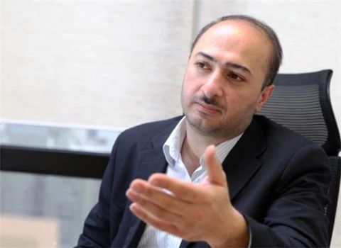 معاون وزیر تعاون: باید با شرکت‌های بزرگ خارجی در بازارهای جهانی به رقابت بپردازیم