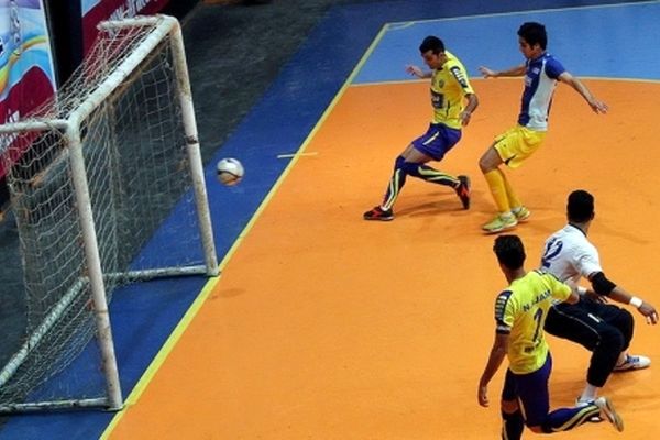پیروزی تیم فوتسال فرش آرای مشهد مقابل شاهین کرمانشاه