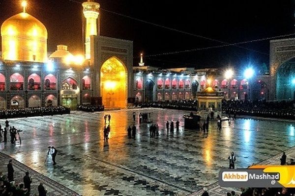 فیلم/ برگزاری آیین سنتی خطبه‌خوانی شب عاشورا در حرم مطهر رضوی