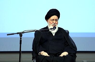 مقتل‌خوانی آیت‌الله علم‌ الهدی در حرم رضوی همزمان با عاشورای حسینی