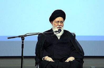 مقتل‌خوانی آیت‌الله علم‌ الهدی در حرم رضوی همزمان با عاشورای حسینی