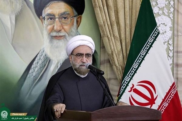 تولیت آستان قدس رضوی: تربیت دانشجوی طراز انقلاب مهمترین وظیفه اساتید بسیجی است
