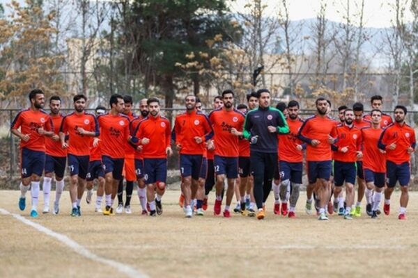 تاکید باشگاه شهرخودرو به آغاز تمرینات این تیم با حضور گل‌محمدی