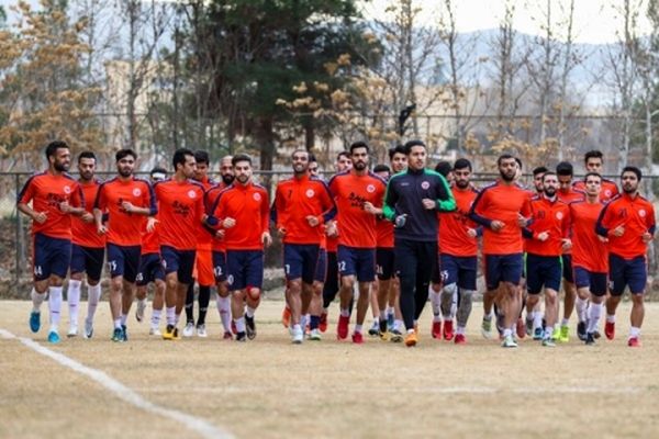 تاکید باشگاه شهرخودرو به آغاز تمرینات این تیم با حضور گل‌محمدی