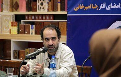 موفقیت‌هایم در نویسندگی مدیون شکست‌هایم در ساخت هواپیماست!