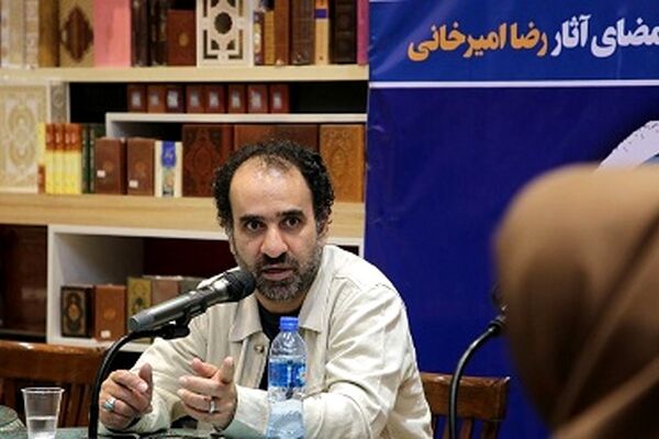 موفقیت‌هایم در نویسندگی مدیون شکست‌هایم در ساخت هواپیماست!