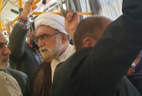 تولیت آستان قدس رضوی با اتوبوس به حرم مطهر رضوی مشرف شد
