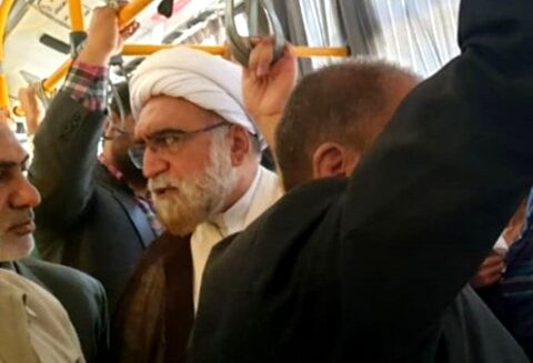 تولیت آستان قدس رضوی با اتوبوس به حرم مطهر رضوی مشرف شد