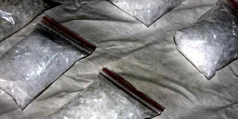 انهدام 2 لابراتوار و باند قاچاق ماده مخدر صنعتی شیشه در مشهد