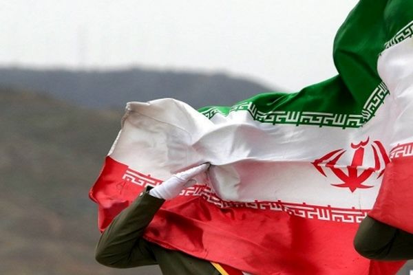 عکاس مشهدی نشان برترین عکس خبری ایران را دریافت کرد