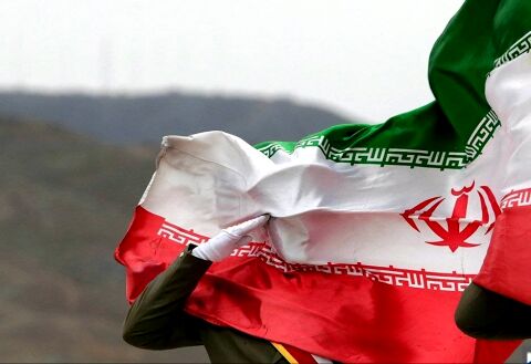 عکاس مشهدی نشان برترین عکس خبری ایران را دریافت کرد