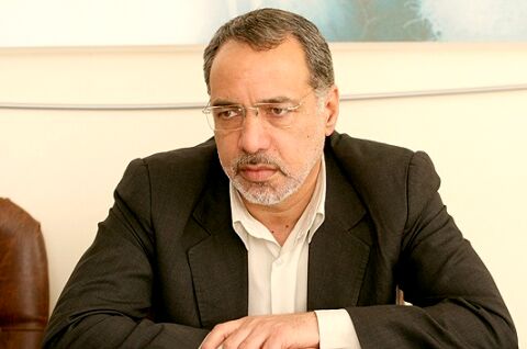آرین‎منش: زمینه ظهور جریان سوم فراهم است