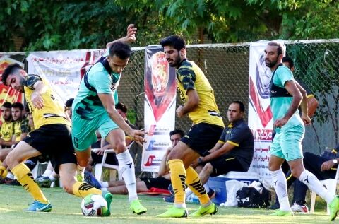 سپاهان اصفهان برنده دیدار دوستانه فوتبال در مشهد شد