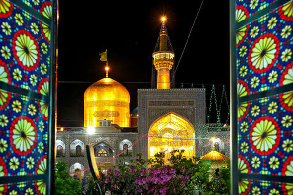 مسلمان شدن جوان هندی در حرم رضوی