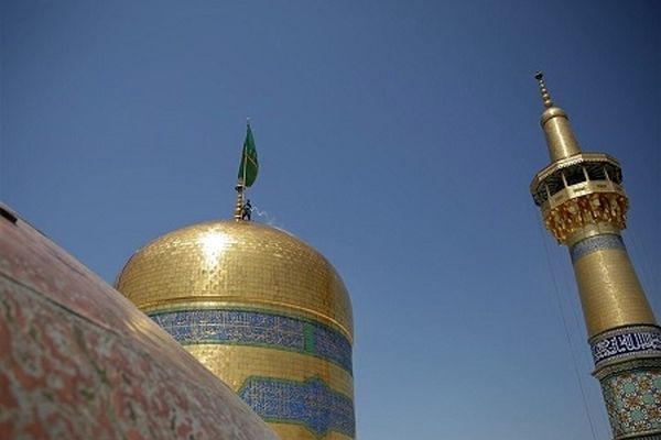 شست و شوی گنبد مطهر حضرت رضا(ع)+تصاویر