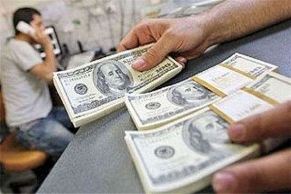 بازار ارز از ثبات نسبی برخوردار است؛ از ارز تک نرخی استقبال می‌کنیم